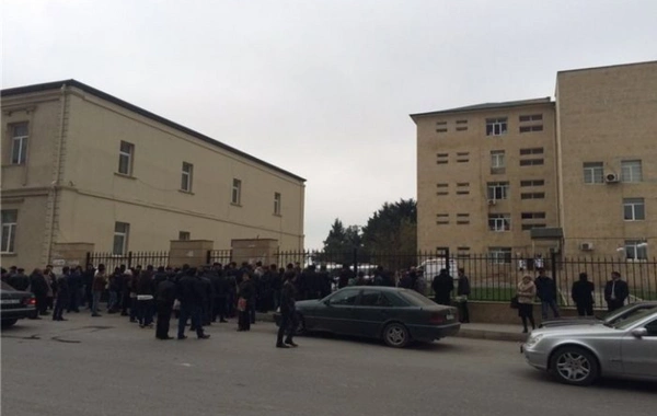 Sabunçu Tibb Mərkəzinin həyətində ölü döl tapılıb