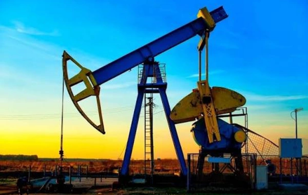 The price of Azerbaijani oil fell below $128 per barrel