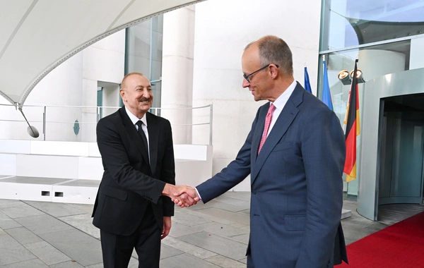 İlham Əliyev ilə Federal Kansler Fridrix Mertsin geniş tərkibdə görüşü olub