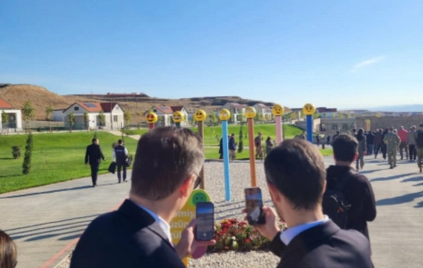 Beynəlxalq təşkilatların rəhbər şəxsləri Cəbrayılın Horovlu kəndində olublar Beynəlxalq təşkilatların rəhbər şəxsləri Cəbrayılın Horovlu kəndində olublar