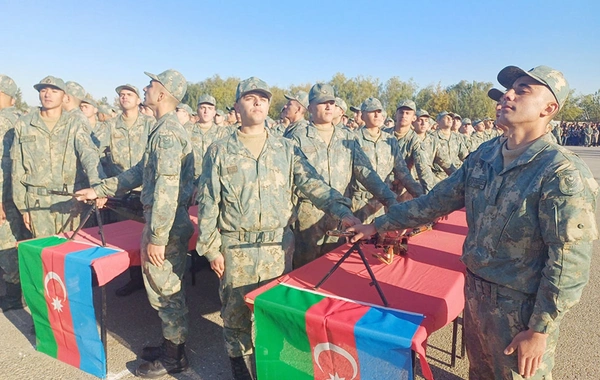 Милли Меджлис принял в первом чтении поправки в закон о воинской обязанности