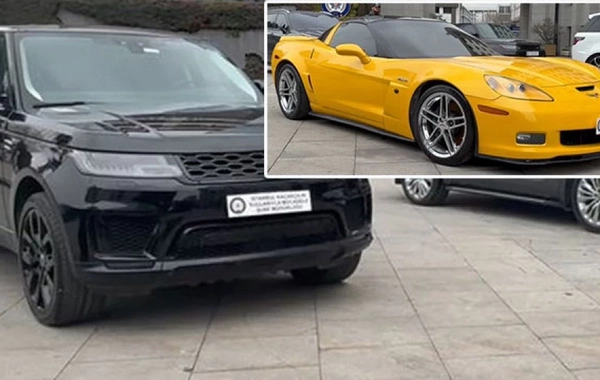 İstanbul Polis İdarəsinin qarşısında LÜKS AVTOMOBİL KOLLEKSİYASI