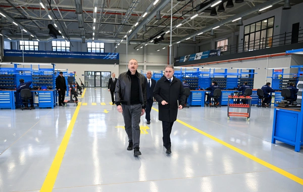 İlham Əliyev Tərtər elektromexanika zavodunun yenidənqurmadan sonra açılışında iştirak edib