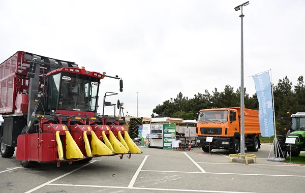 İlham Əliyev 19-cu "Caspian Agro Week" və 31-ci "InterFood Azerbaijan" sərgiləri ilə tanış olub