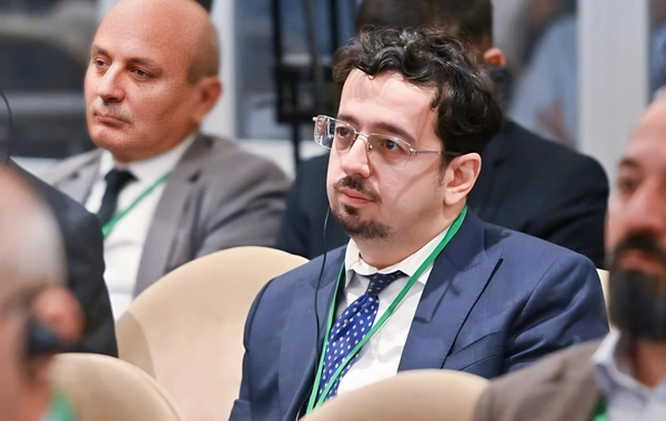 Azərbaycanın beyin mərkəzinin direktor müavini Ermənistanda beynəlxalq tədbirdə iştirak edir