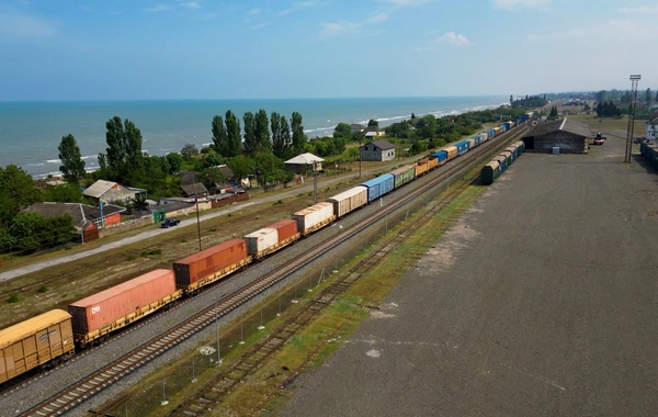 Azərbaycanda ötən il beynəlxalq dəmiryolu nəqliyyatı ilə 3 milyard dollarlıq yük daşınıb