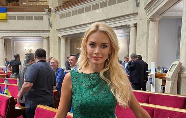 Ukraynada xanım deputat mandatı ləğv edildi - SƏBƏB