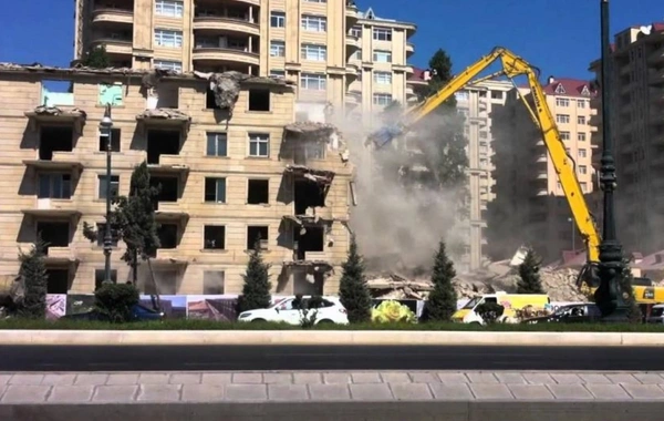 Bakıda qəzalı vəziyyətdə olan, plana düşən binaların sökülməsi nə vaxt yekunlaşacaq?