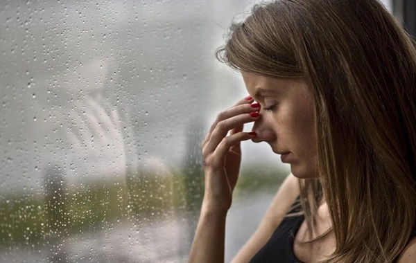 Sabahın havası bəzi meteohəssas insanlarda narahatlıq hissi yarada bilər