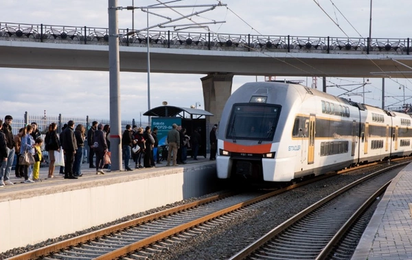Abşeron dairəvi dəmiryol marşrutu üzrə reyslərin sayı 92-yə çatdırılıb
