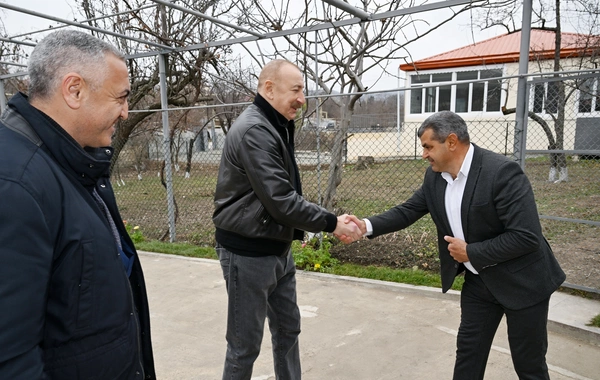 Президент Ильхам Алиев ознакомился с работами, проделанными в селе Ашагы Оратаг Агдеринского района