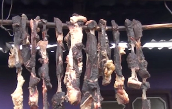 Hazırlanması bir ay çəkir: Şimal-Qərb bölgəsinin unikal qida növü