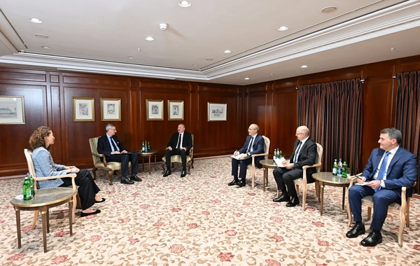 İlham Əliyev Almaniya İqtisadiyyatının Şərq Komitəsinin sədri Mixael Harms ilə görüşüb