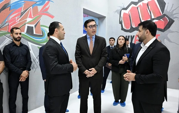 Fərid Qayıbov yeni idman zalının açılışında iştirak edib