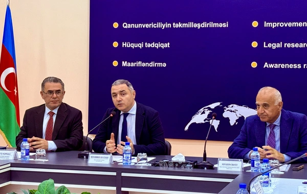 Jurnalistlər üçün "Media və insan hüquqları" mövzusunda məlumat sessiyası keçirilib