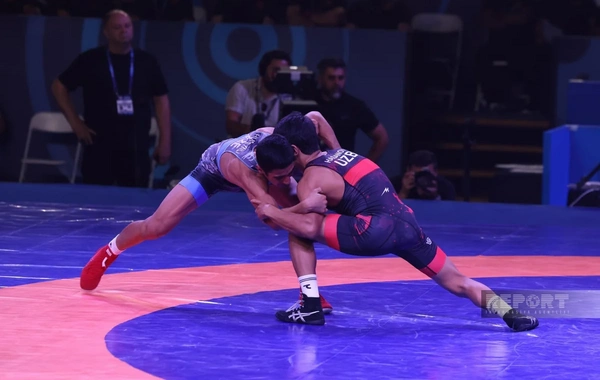 Abdurrahman Hüseynli dünya çempionatında gümüş medal qazanıb