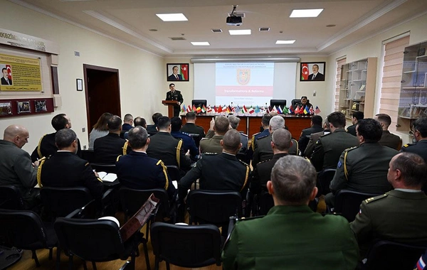 Azərbaycanda akkreditə olunmuş hərbi attaşelər ilə ilin yekununa dair toplantı keçirilib