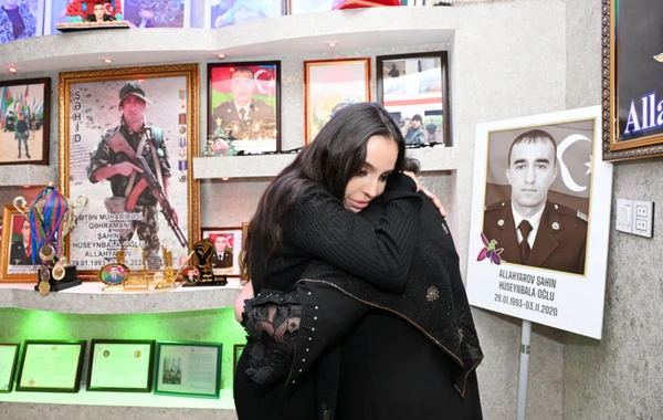 Leyla Əliyeva Vətən Müharibəsi Qəhrəmanı Şahin Allahyarovun ailəsini ziyarət edib