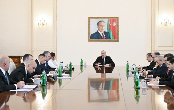 İlham Əliyev: Nəqliyyat, energetika dəhlizləri gələcəkdə fiber-optik dəhlizlərinə də çevrilməlidir