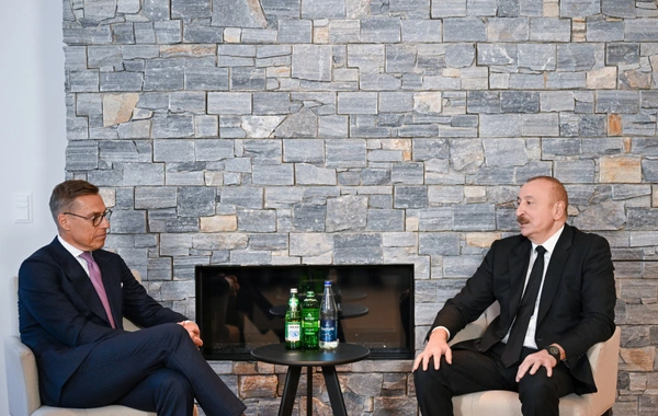 İlham Əliyev Davosda Finlandiya Prezidenti ilə görüşüb