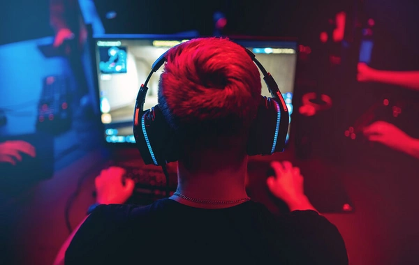 В Москве 12-летний геймер едва не задушил мать из-за Counter-Strike
