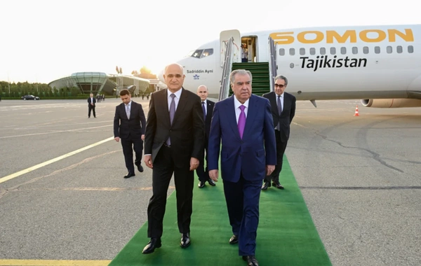 Tacikistan Prezidenti Azərbaycana səfərə gəlib