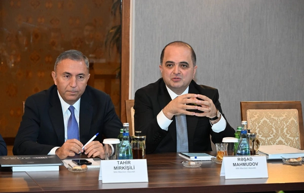 Layiqli Əmək Səfirləri ilə görüş keçirilib