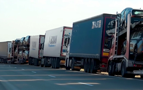 AYNA: "Qırmızı Körpü" gömrük postunda 800 avtomobil gözləyir