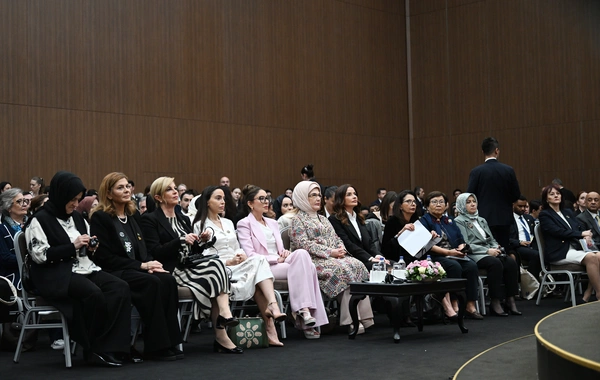 Mehriban Əliyeva Antalyada Fələstinə həsr olunan tədbirdə iştirak edib