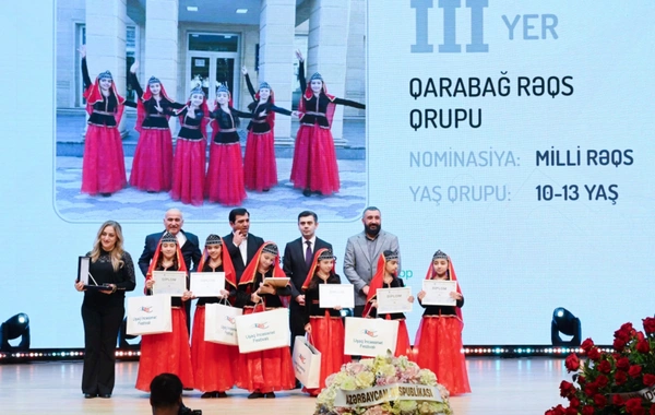 Leyla Əliyeva və Alyona Əliyeva  mükafatlandırma mərasimində iştirak ediblər