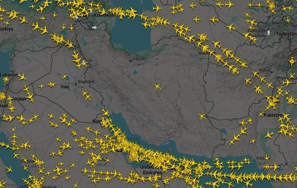 İran hava məkanını bağlayıb
