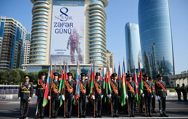 Bakıda Qələbənin beşinci ildönümünə həsr olunmuş Hərbi parad keçirilir