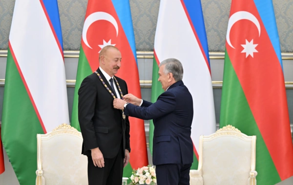Daşkənddə Azərbaycan və Özbəkistan prezidentlərinin təltifolunma mərasimi keçirilib