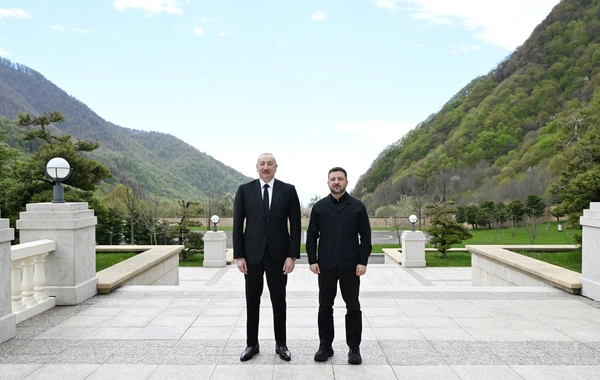 Azərbaycan və Ukrayna prezidentləri mətbuata bəyanatlarla çıxış ediblər