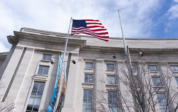 USAID-in minlərlə əməkdaşını işdən azad edir