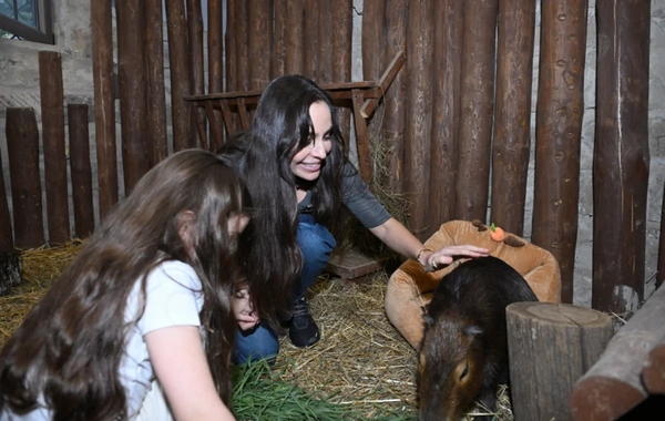 Leyla Əliyeva Şamaxıda Capybara Azerbaijan fermasında olub
