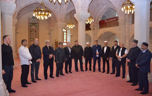 Din xadimləri Qarabağ və Şərqi Zəngəzurdakı tarixi-dini abidələri ziyarət ediblər