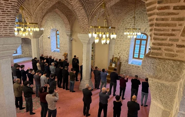 Şuşada bayram namazı qılınıb