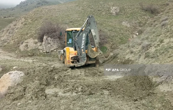 Qubanın daha bir kəndində TORPAQ SÜRÜŞMƏSİ - Evlər təhlükə altında