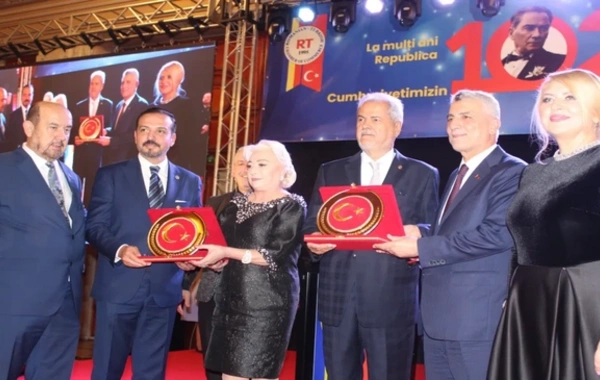 Rumıniyada türk siyasətçiyə Qənirə Paşayeva xüsusi mükafatı verildi Rumıniyada türk siyasətçiyə Qənirə Paşayeva xüsusi mükafatı verildi