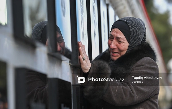 Азербайджанский народ чтит память шехидов 20 Января