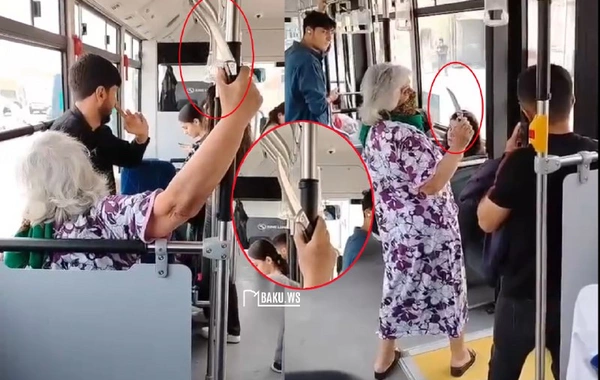 В Баку пожилая женщина с ножом устроила переполох в автобусе