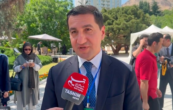 Hikmət Hacıyev: Azərbaycan – İran münasibətləri yeni bir inkişaf mərhələsinə addım atıb