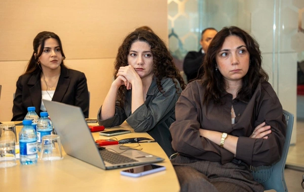"Süni intellektin mediada tətbiqi" mövzusunda seminarlara başlanılıb "Süni intellektin mediada tətbiqi" mövzusunda seminarlara başlanılıb