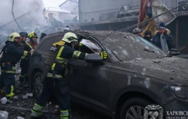 Rusiya Xarkovun mərkəzinə raket zərbəsi endirdi: 19 yaralı var