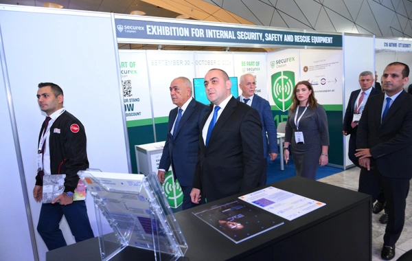 CIDC-2025 tədbirinin rəsmiləri kibertəhlükəsizlik sərgisi ilə tanış olublar