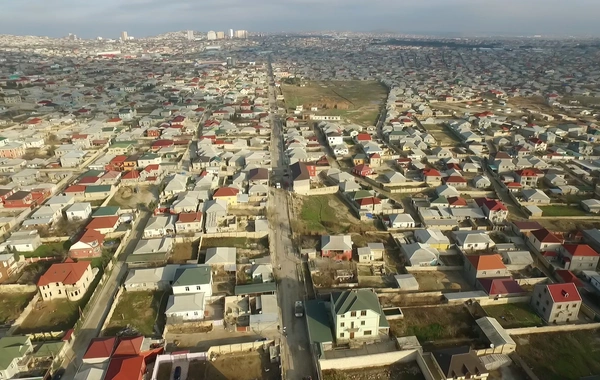 Опасная ситуация в Баку: дома могут обрушиться в любой момент