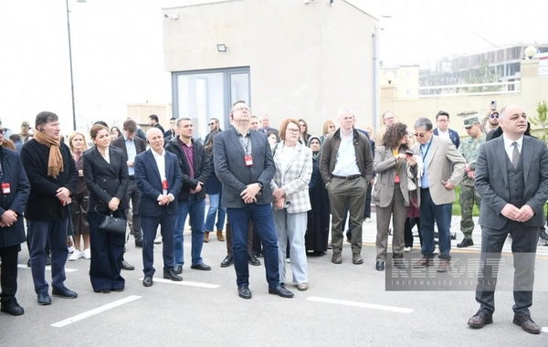 Diplomatik korpusun nümayəndələri Şuşada sağlamlıq mərkəzinin işi ilə tanış olub