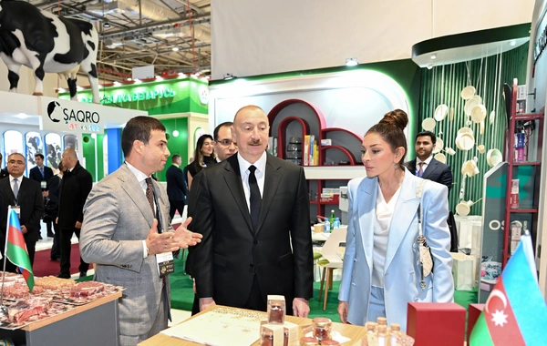 İlham Əliyev 19-cu "Caspian Agro Week" və 31-ci "InterFood Azerbaijan" sərgiləri ilə tanış olub