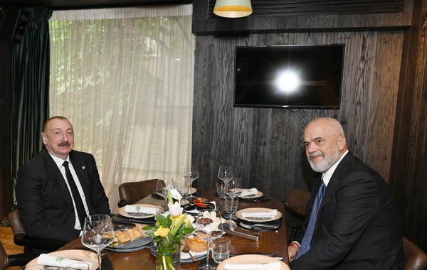 Prezident İlham Əliyevlə Albaniyanın Baş nazirinin işçi nahar əsnasında görüşü olub